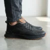 نمای کناری کفش اسپرت مردانه زارا مشکی با زیره راحت و سبک